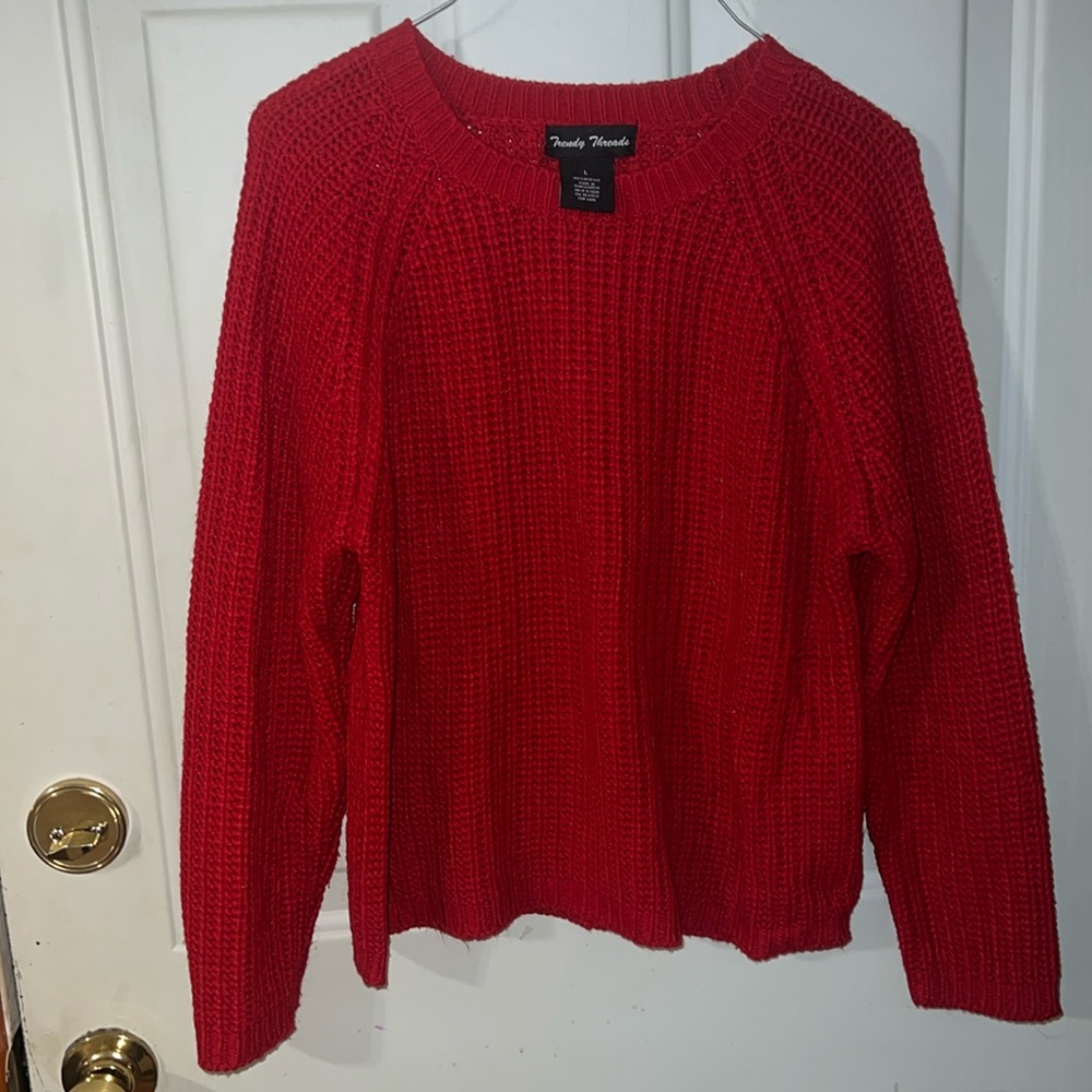 Trendy Threads red sweater ❤️ sz L